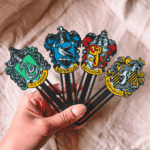 Harry Potter  Hogwarts Crest Bogmærke