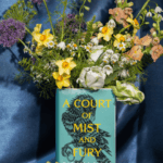 A Court of Mist and Fury Bogvase i Keramik - Officielt Licenseret Sarah J. Maas