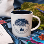 Suriel Trading Co. Keramikkrus - Officielt Licenseret Sarah J. Maas